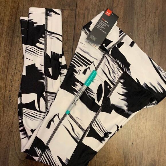 Under Armour Pocket Ankle Leggings - Picture 5 of 7